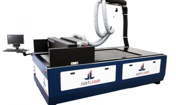 Der neuer Lasercutter bietet eine maximale Arbeitsfläche von 2 x 3 m (Bild: JustLaser).