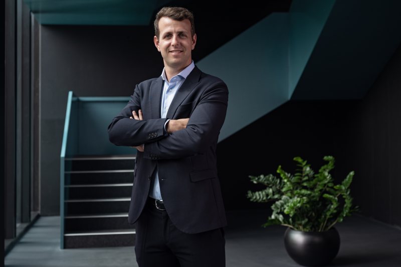 Maximilian Lehner ist seit sechs Jahren im Unternehmen und nun neuer CFO (Bild: IMA Schelling).