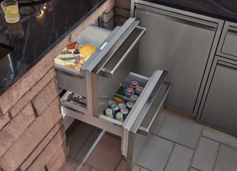 Die Outdoor-Auszugsführung von Hettich sorgt auch in Frischhaltefächern und Kühlschubladen für hohen Bedienkomfort (Bild: Sub-Zero).