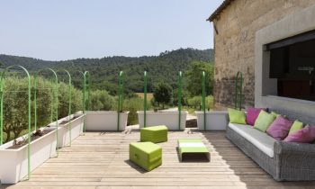 Mit dem Werkstoff konnten langlebige und ästhetisch anspruchsvolle Terrassenflächen gestaltet werden (Bild: Kebony).