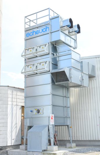 Die bei der Tischlerei Manigatterer installierte Absauganlage arbeitet mit einer Absaugleistung von 33.000 Kubikmetern pro Stunde (Bild: Scheuch Ligno).