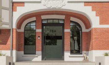 Die Nutzung von Glasfasertechnologie ermöglicht den Verzicht auf Stahlarmierung (Bild: Deceuninck).