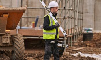 Die robusten Wasserwaagen sind zuverlässige Begleiter im Handwerkeralltag (Bild: Stanley).