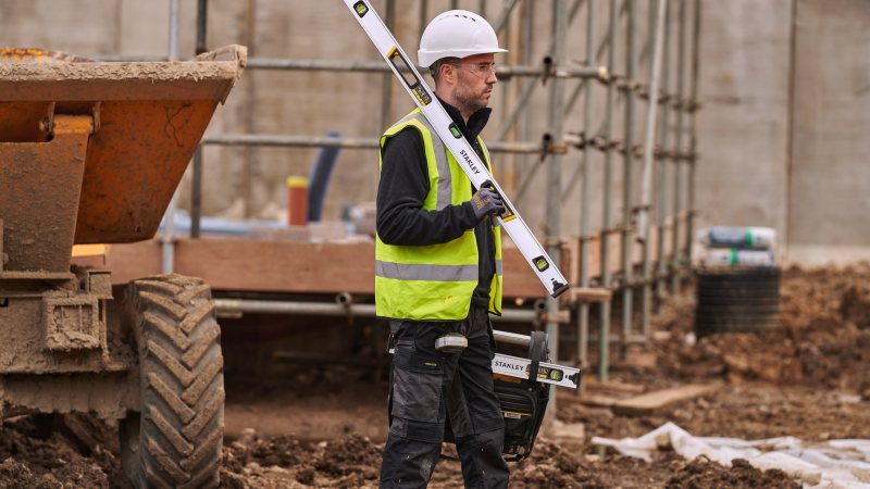 Die robusten Wasserwaagen sind zuverlässige Begleiter im Handwerkeralltag (Bild: Stanley).