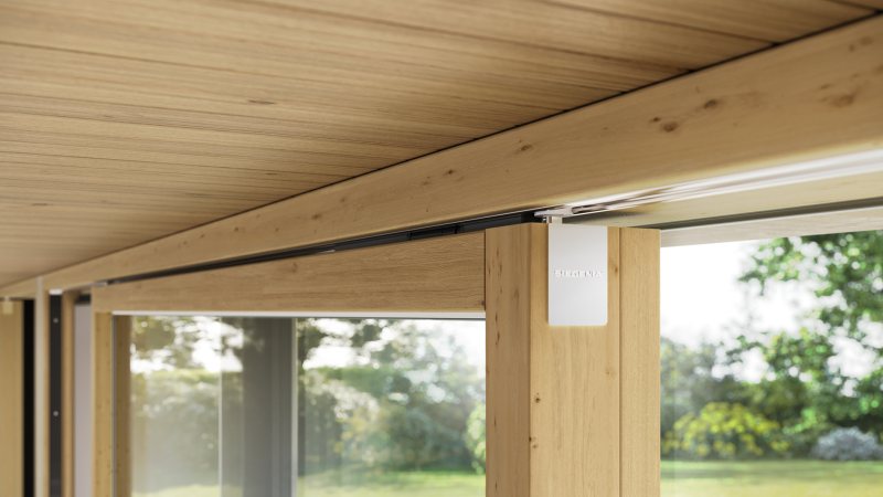 Der motorische Antrieb ist komplett verdeckt liegend integriert (Bild: Siegenia).