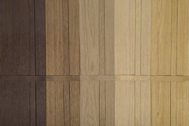 Die ABS-Kanten zu den »Master Oak«-Oberflächen von Unilin sorgen für einen durchgängigen Echtholz-Look (Bild: Ostermann).