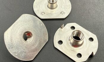 Die Einschlagmuttern sind jetzt auch in »Edelstahl Rostfrei« erhältlich (Bild: Limbach).