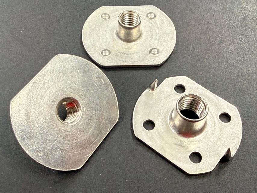 Die Einschlagmuttern sind jetzt auch in »Edelstahl Rostfrei« erhältlich (Bild: Limbach).