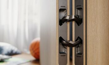 Das neuartige Türband (Bild: KDM).