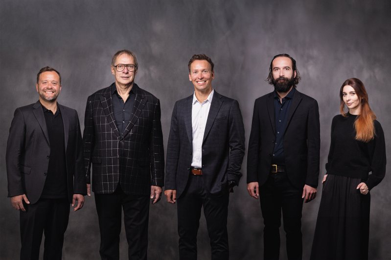 Felder Geschäftsführung v.l.n.r.: Patrick Felder, Hansjörg Felder, Daniel Felder, Alexander Felder, Tamara Felder (Bild: Felder).