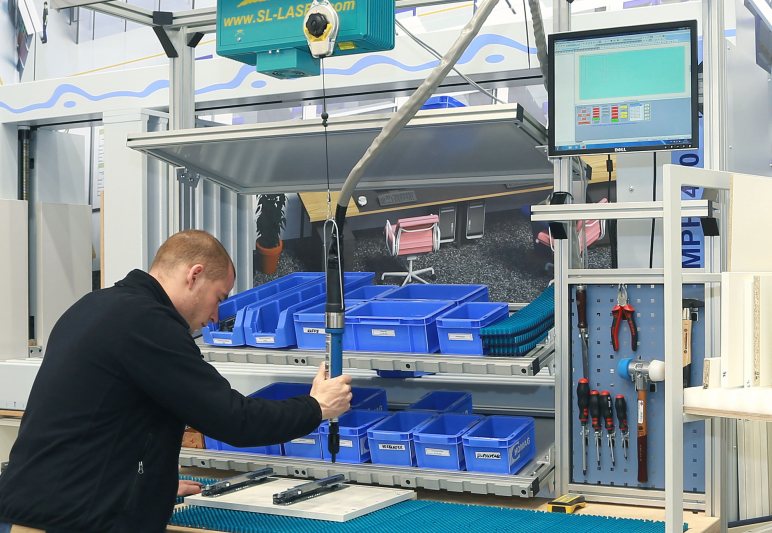 Laserprojektoren führen zu Innovation, höherer Motivation und besserer Auslastung (Bild: SL-Laser).