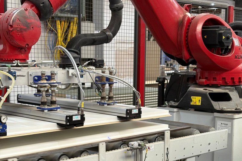 Das Vakuum-Flächengreifsystem »FA-X/FA-M« erreicht eine sehr hohe Effizienz bei gleichzeitig verringertem Verbrauch (Bild: J. Schmalz GmbH).