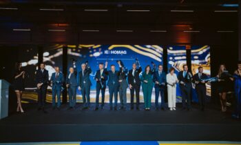 Das Management der Dürr AG und der HOMAG Group AG sowie die lokale Geschäftsführung bei der offiziellen Eröffnung des neuen Standorts (Bild: Homag).