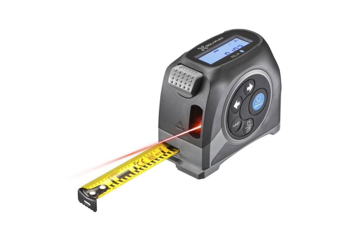 Das Messgerät kombiniert einen digitalen 5-m-Rollmeter mit einem Laser-Entfernungsmesser bis 20 m (Bild: Solaflex).