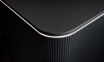Das System für die Beleuchtung von Arbeits- und Tischplatten lässt sich für die gewünschte Möbelgeometrie konfigurieren und beliebig erweitern (Bild: Wessel).